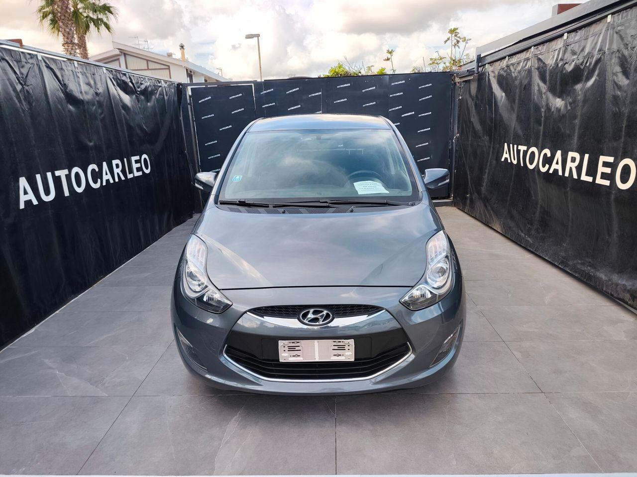 Hyundai ix20 2011 — rear view