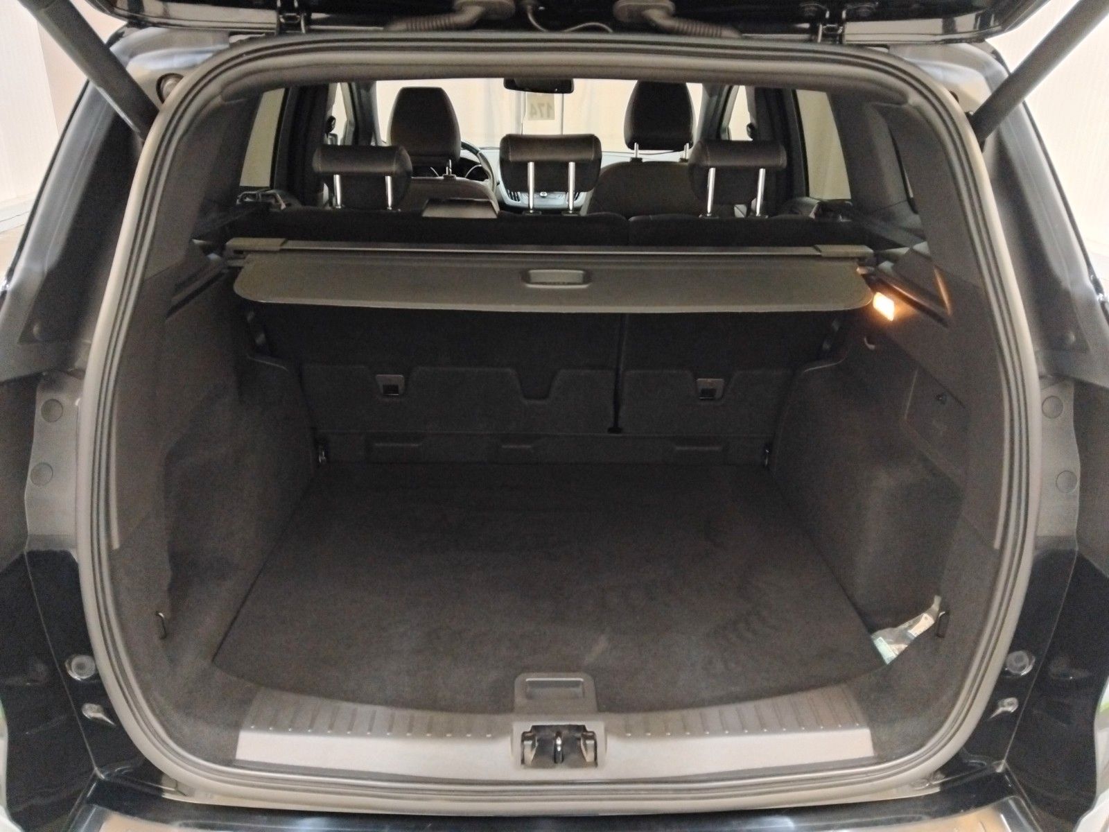 Ford Kuga (10/2017, Benzin)