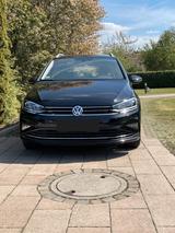 Volkswagen Golf Sportsvan mit behindertengerchtem Umbau - Volkswagen Golf: Umbau