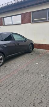 Toyota avensis 22 dosel - Toyota Avensis mit Diesel-Antrieb: Kombi, Automatik, 2.2