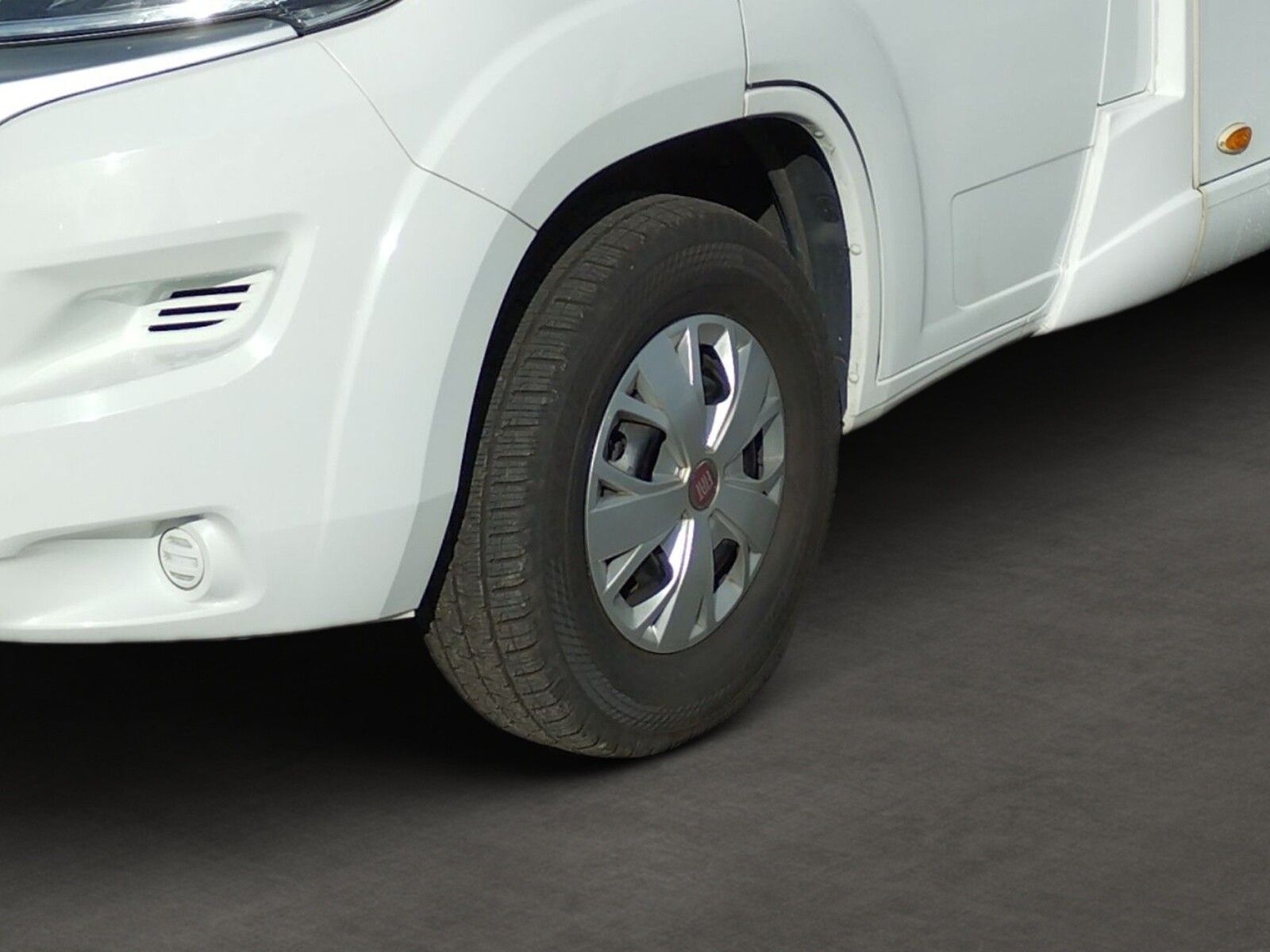 Fahrzeugabbildung HYMER / ERIBA / HYMERCAR Exsis-t 474 Markise,SAT,Solar