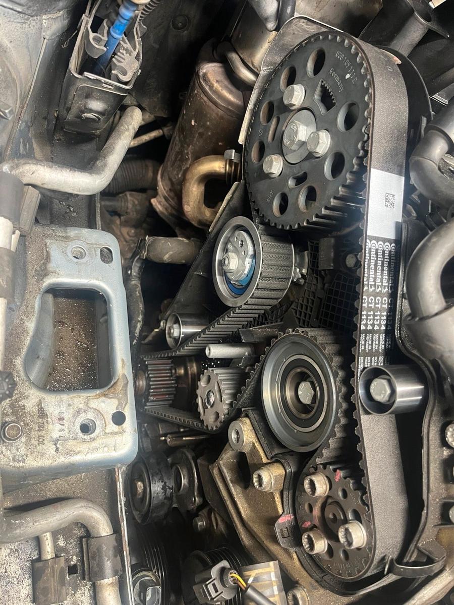 Volkswagen Passat 2009 — photo 14