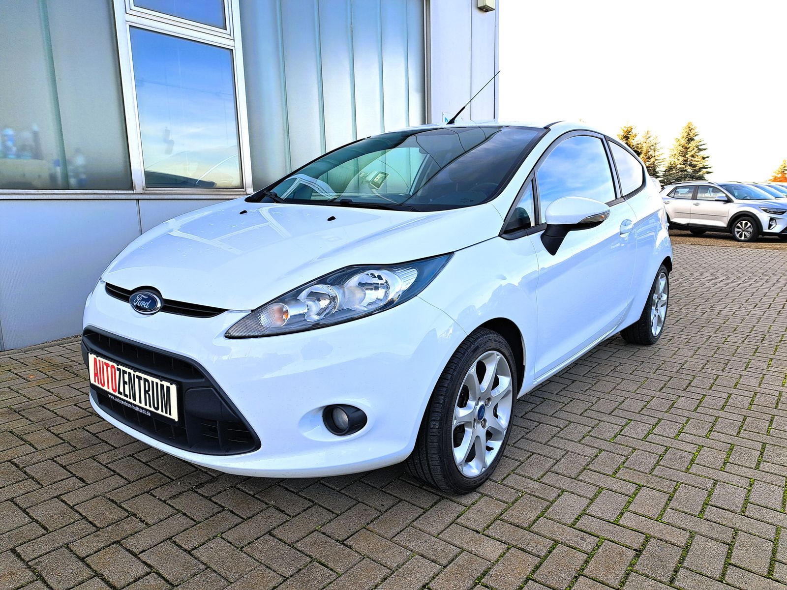 Fahrzeugabbildung Ford Fiesta Edition 82PS WINTERPAKET ALU