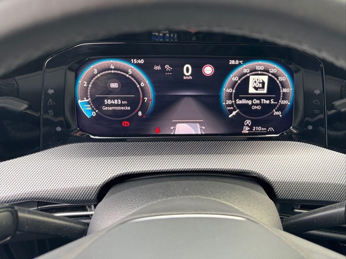 Volkswagen Golf VIII Variant R-Line 1.5 TSI APP*ACC*LED!!, миниатюра 12