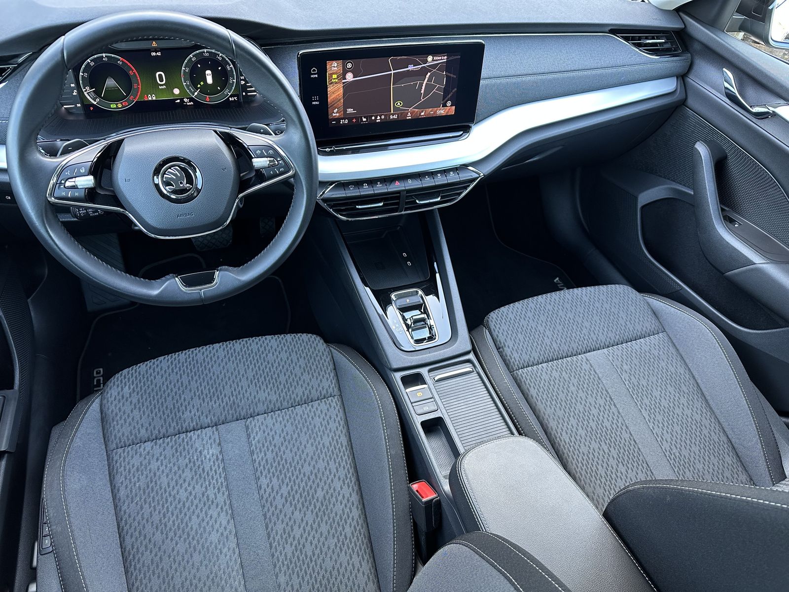Fahrzeugabbildung SKODA Octavia Combi 2.0 TDI DSG Style NAV+LED+HEAD-UP