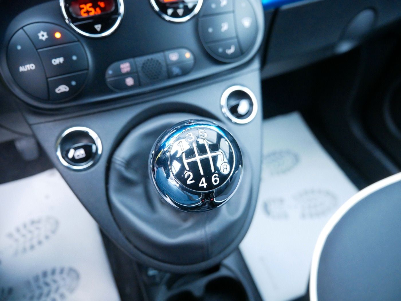 Fahrzeugabbildung Fiat 500 C 1.0 Sport Faltdach Klimaautomatik PDC ALU