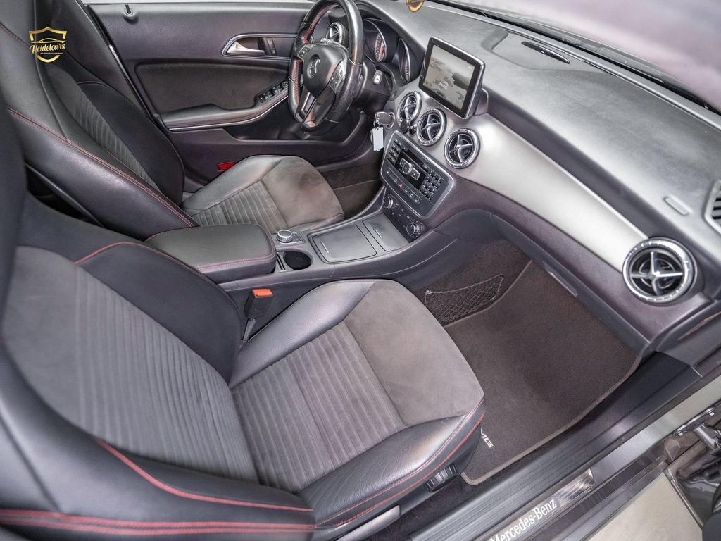 Mercedes-Benz CLA 220