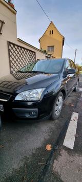 Ford Focus Ghia 1.6 Tüv 9/26 - Ford Focus aus 2005: 1.6