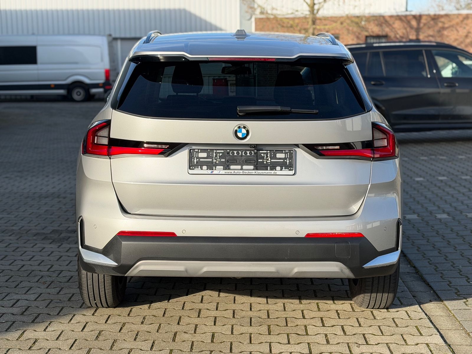 BMW X1 18d LED SPORT VOLLLEDER NAVI HARMAN foto 10
