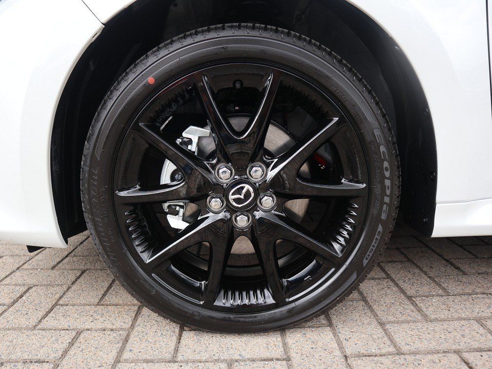 Fahrzeugabbildung Mazda 2 Hybrid Homura 1.5L VVT-i 116 PS CVT ACAA RFK E