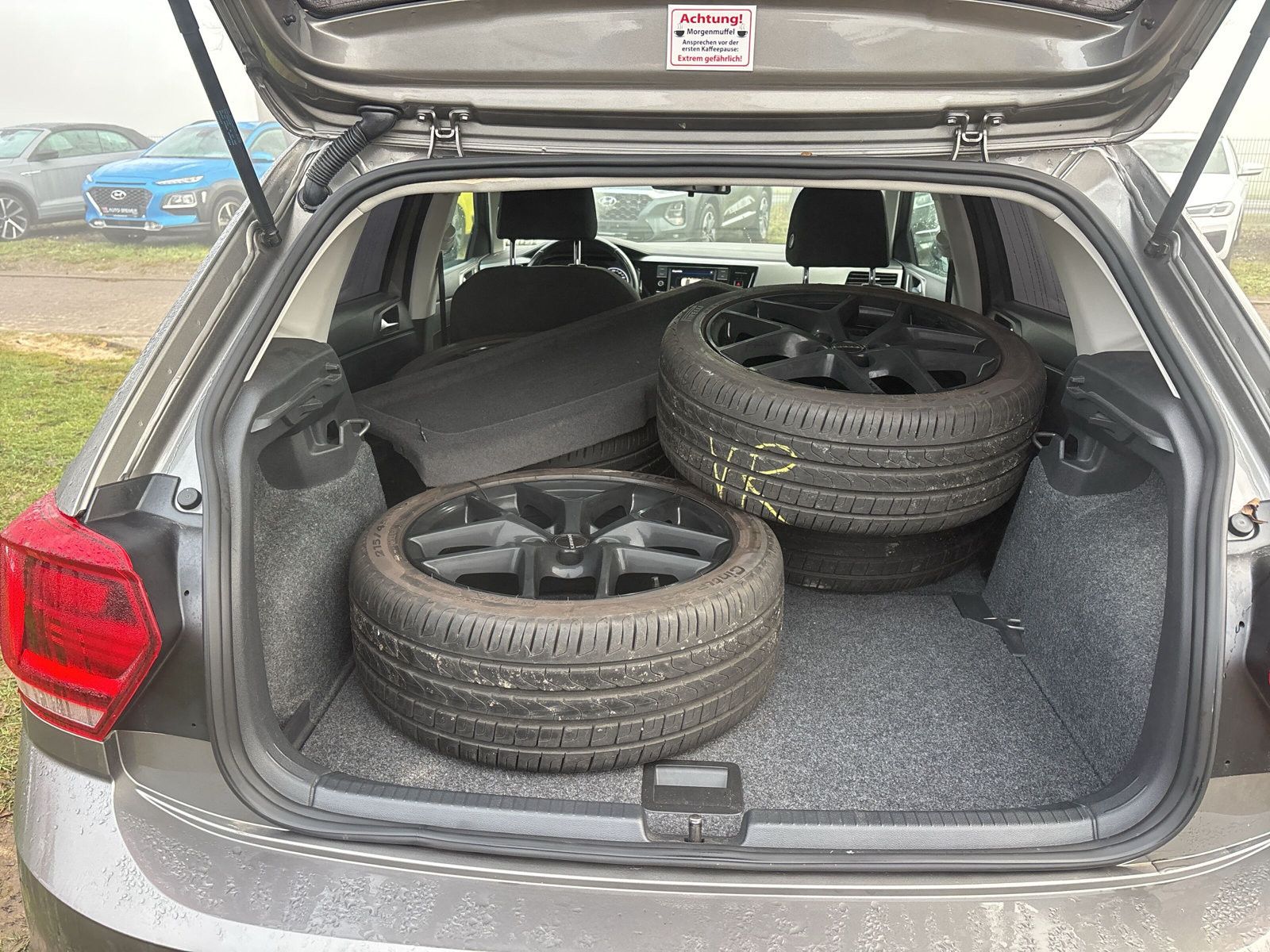 Fahrzeugabbildung Volkswagen Polo VI 1.0 TSI 95PS - Comfortline