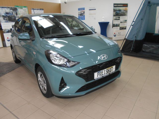 Hyundai i10 1.0 Pure  Klimaanlage + PDC + Kamera + Navi