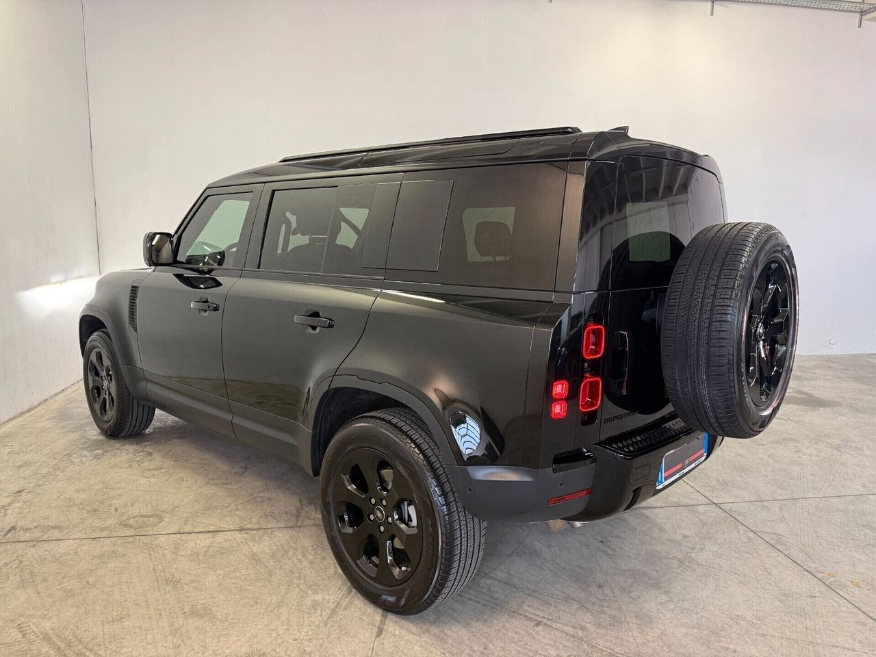 Land Rover Defender 110 3.0d X-Dynamic Awd AUTOC imagem 3