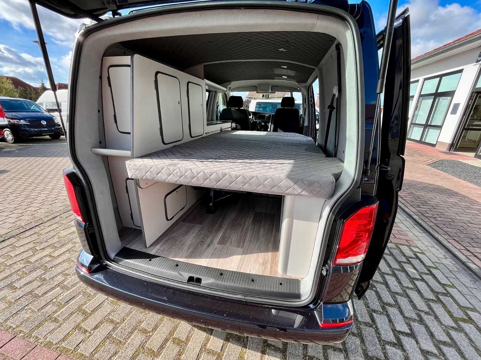 Fahrzeugabbildung Volkswagen T6.1 WOMO NEU+SHZ+PDC+Tempomat+