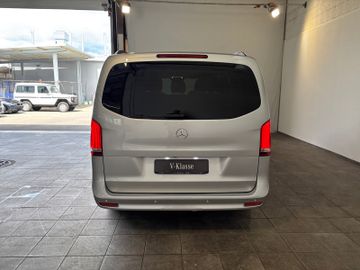 Mercedes V 220 - 5