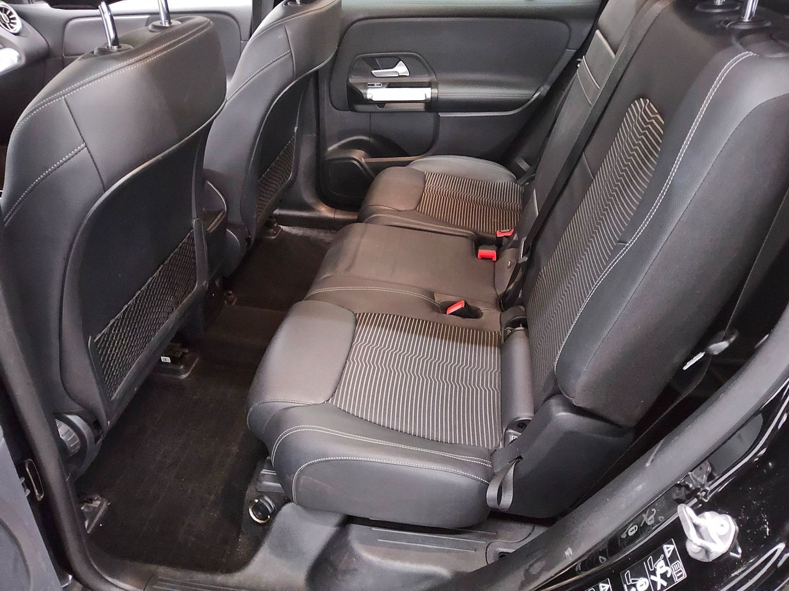 Mercedes-Benz EQB 300 4M Progressive 7-Sitze T-Leder Navi LED foto 13