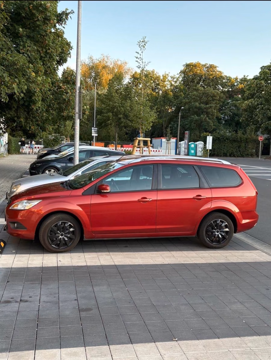 Ford Focus 2009 — photo 13