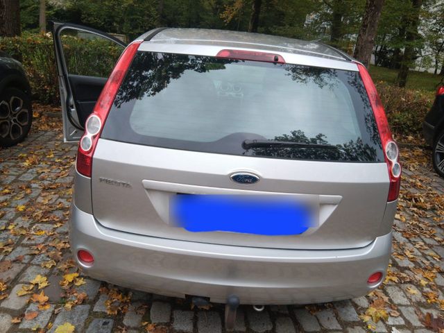 Ford Ich verkaufe mein Auto (Ford Fiesta 2007)