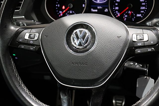 Tiguan 2.0 TDI Join AHK ACC NAVI PDC 1. HAND TEM
