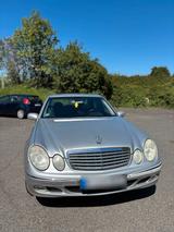 Mercedes-Benz Mercedes W211 E 240 - Mercedes-Benz E 240: W211
