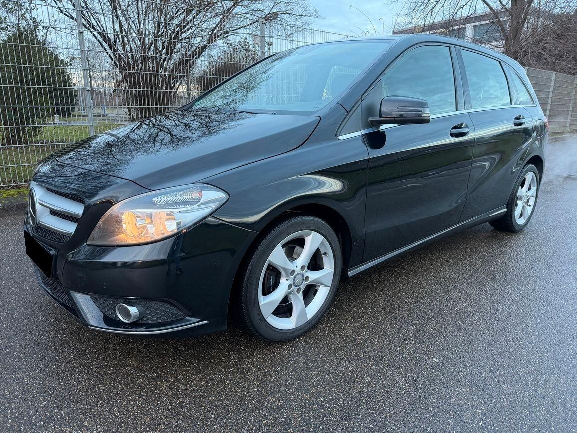 Mercedes-Benz B180 AUTOMATIK PDC EURO 6 gepflegt!