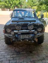 Nissan Patrol 2.8TD - - graue Nissan Patrol