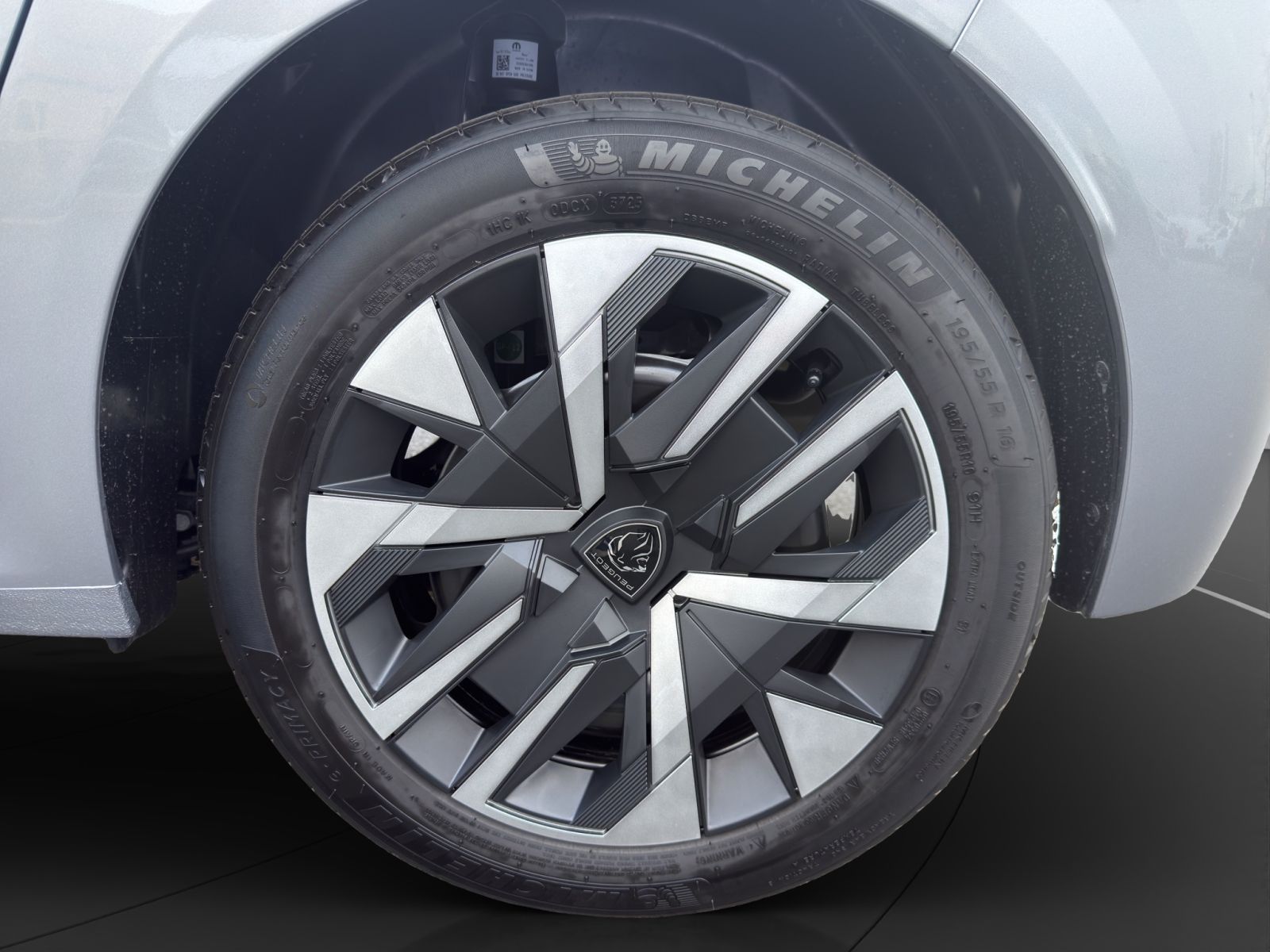 Peugeot 208 - Bild 11