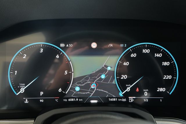 Volkswagen Touareg 3.0TDI 4Motion Leder AHK Pano StdHz 90L 