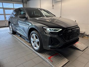 Audi Q8 e-tron - 4