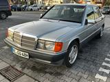 Mercedes-Benz 190D 2.5, ABS, ZV, Karo-Sitze, 5 Gang, SHD,Color - Mercedes-Benz 190: C190