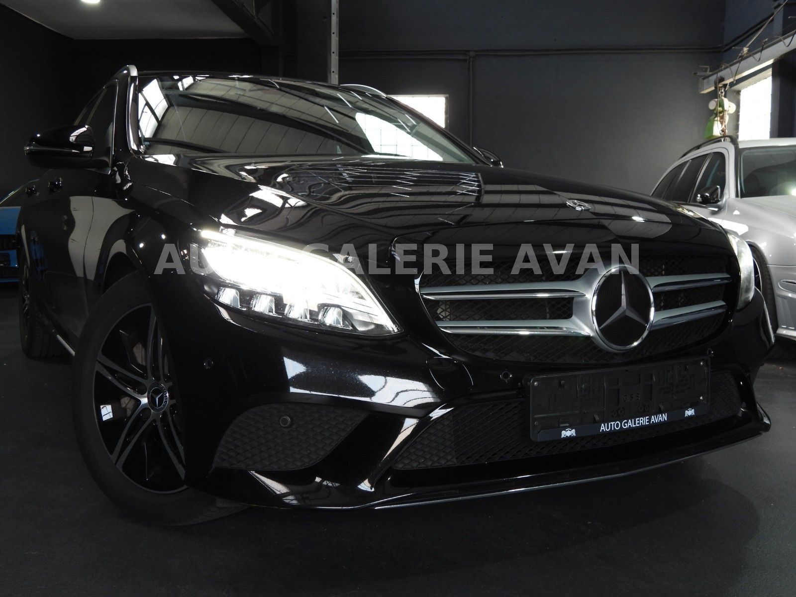 Mercedes-Benz C 300 D T/PANO/LED/AHK