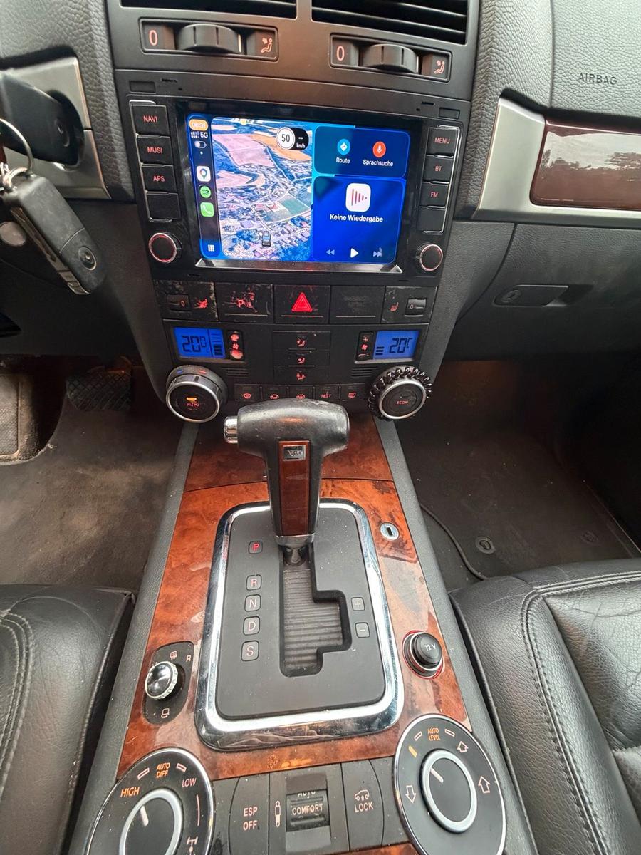 Volkswagen Touareg 2005 — photo 8