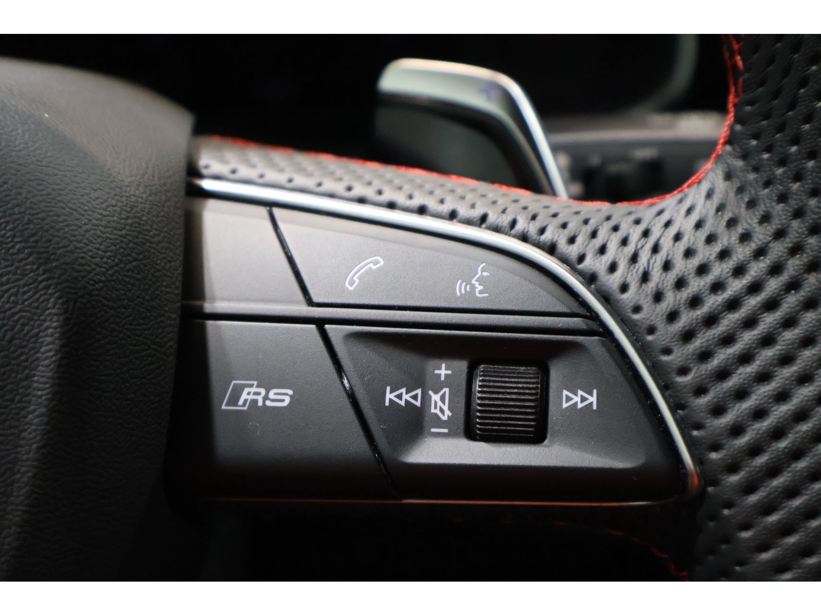 Audi RSQ8 - Bild 17