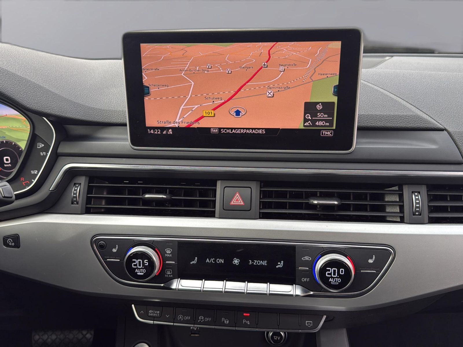 Fahrzeugabbildung Audi A4 Avant 40 TDI quattro sport/ AHK/ Leder