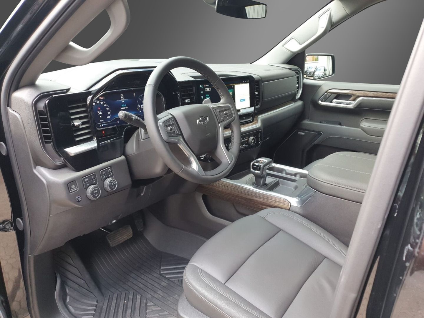 Fahrzeugabbildung Chevrolet Silverado 1500 LT Trailboss-MY25-Vollausstattung