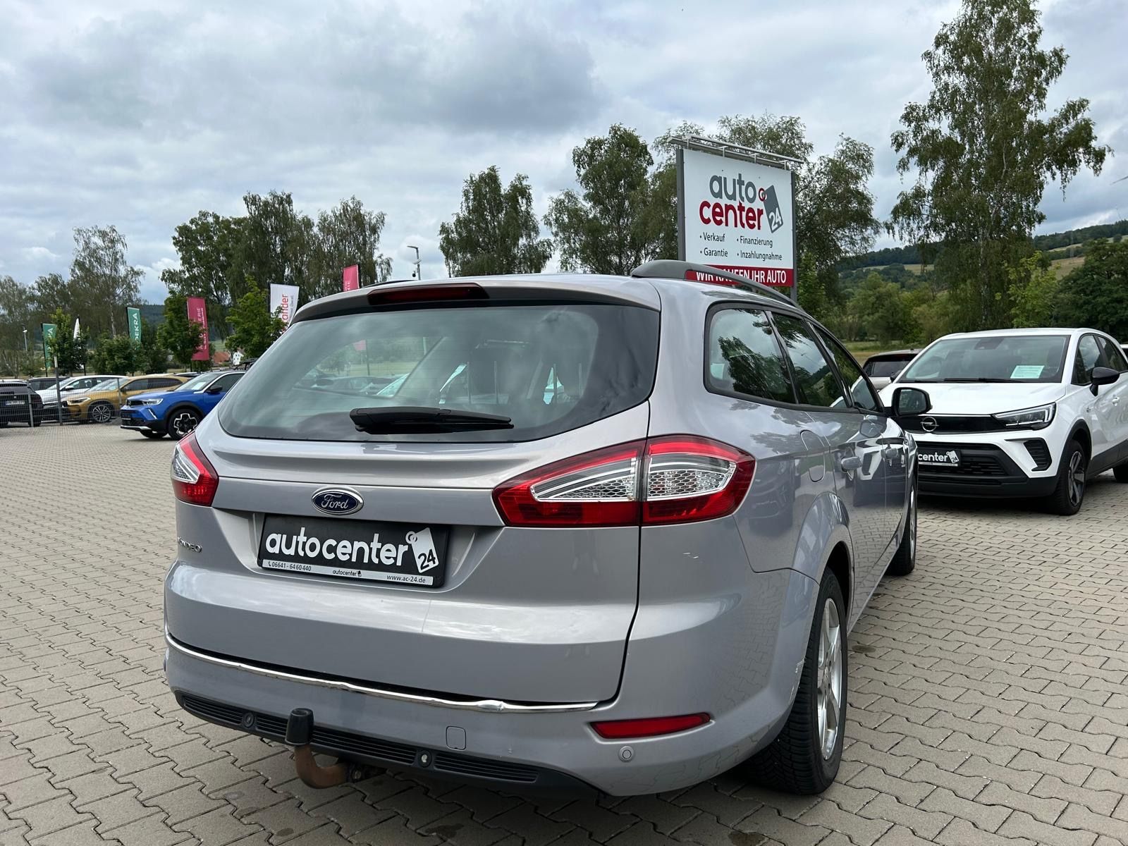 Fahrzeugabbildung Ford Mondeo Turnier°AHK°Tüv NEU°