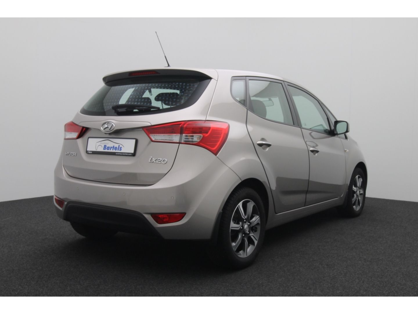 Fahrzeugabbildung Hyundai ix20 Klimaauto SHZ Tempomat Kamera Navi