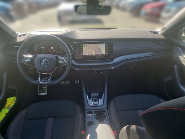 Fahrzeugabbildung SKODA Octavia Combi 1.4 TSI iV RS 180KW NAVI COLUMBUS