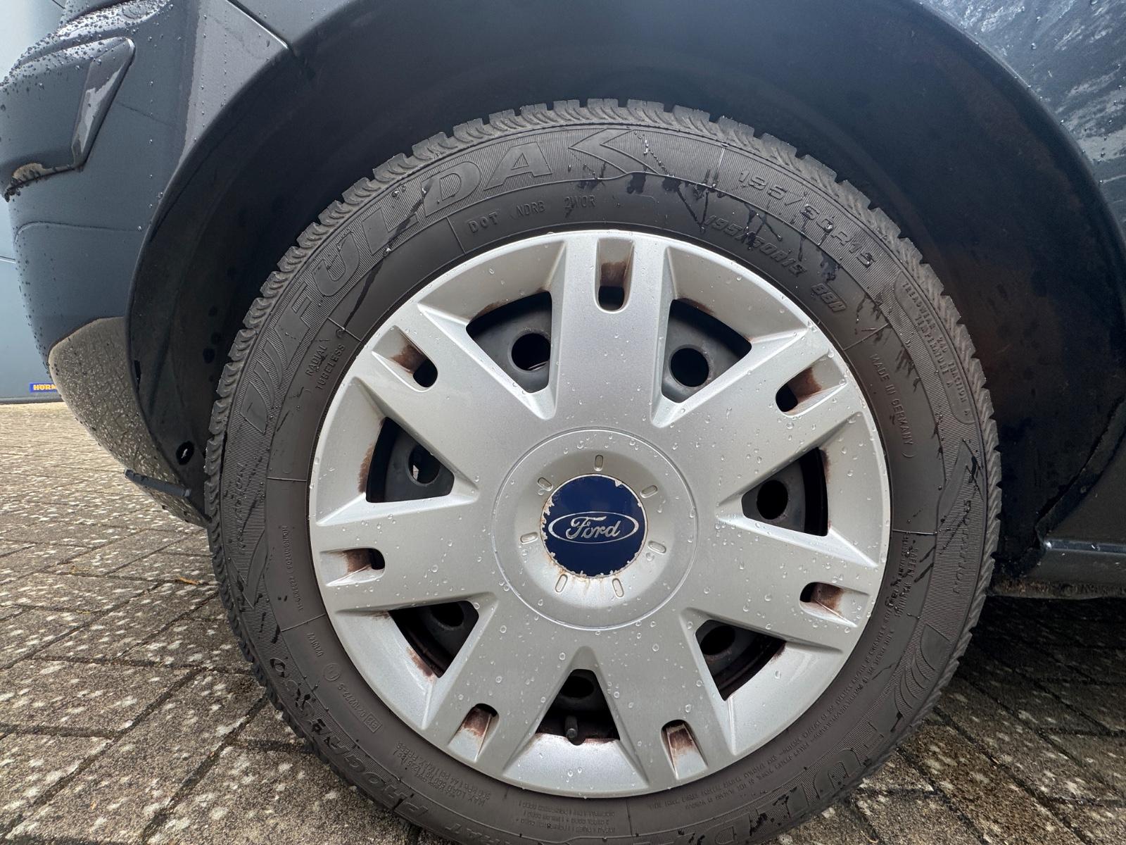 Ford Fusion 2010 — photo 15