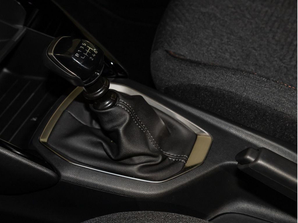 Peugeot 2008 - Bild 12