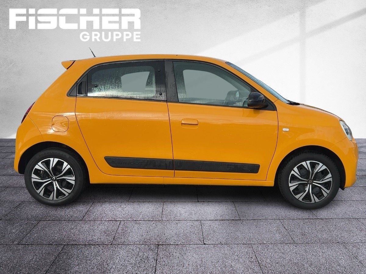 Fahrzeugabbildung Renault Twingo ZEN SCe 65 - mit KI generiert/bearbeitet