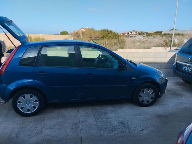 Ford Fiesta 1.4 TDCi 5p. Ghia