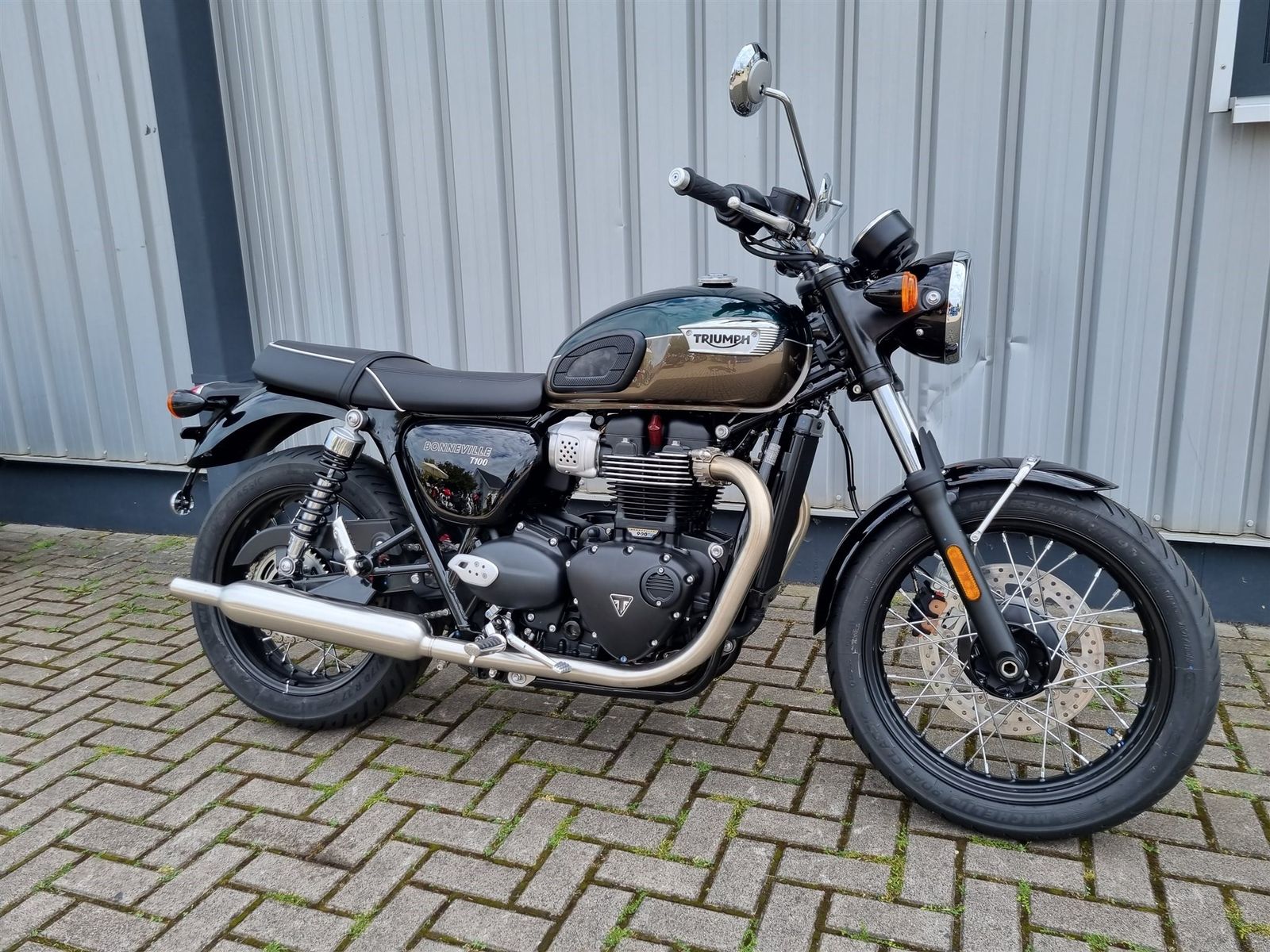 Fahrzeugabbildung Triumph Bonneville T100 sofort Verfügbar