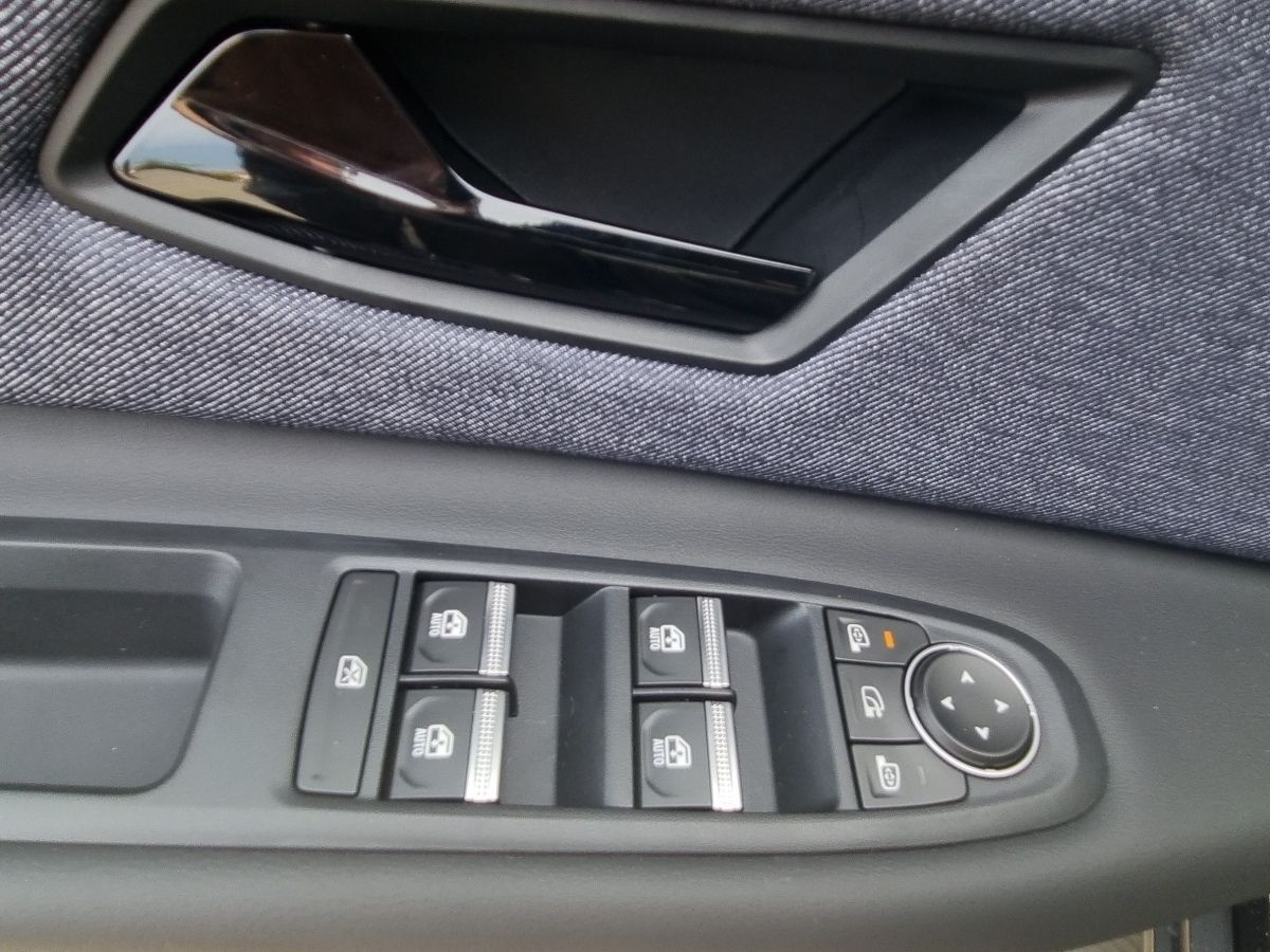 Fahrzeugabbildung Renault R 5 E-Tech elektrisch Techno 150 Comfort Range