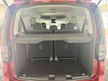 Volkswagen Caddy Maxi eHYBRID DSG STYLE LED ACC KAM 7SITZ