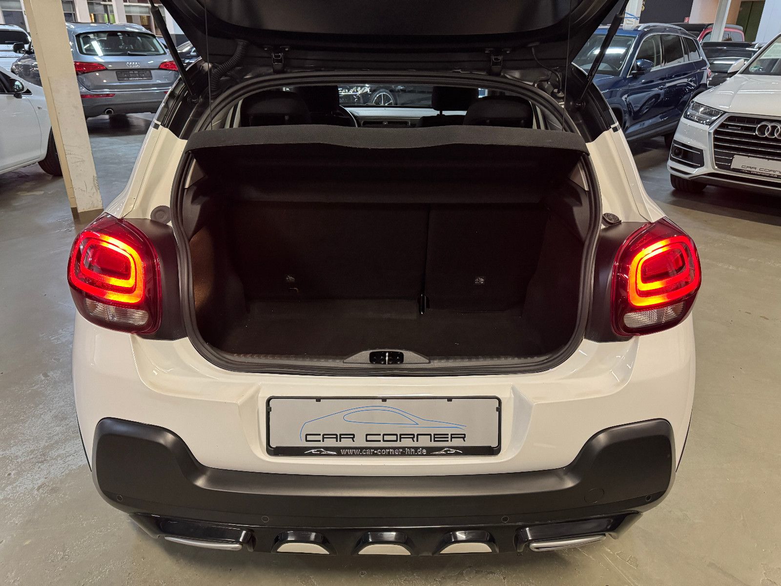 Fahrzeugabbildung Citroën C3 1.6 HDI FEEL COLOR STYLE PAKET NAVI LED VOLL