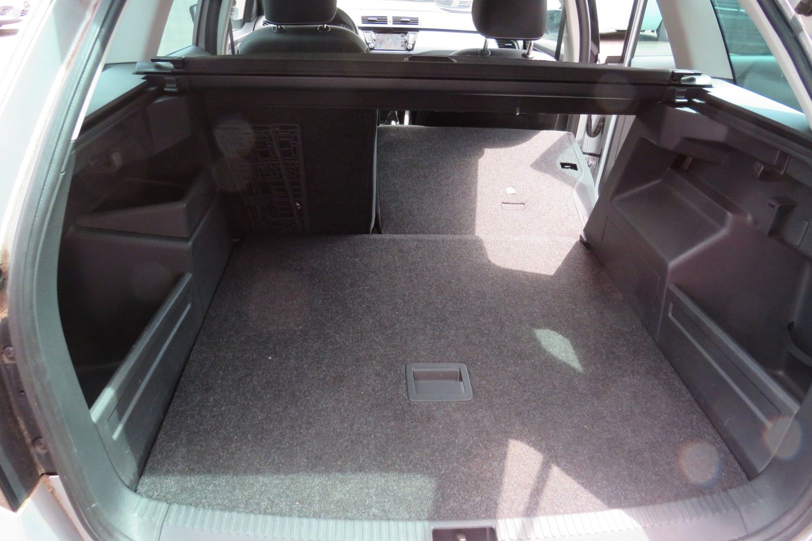 Fahrzeugabbildung SKODA Fabia Combi Ambition NAVI PDC GJ SITZH APP 1.HD