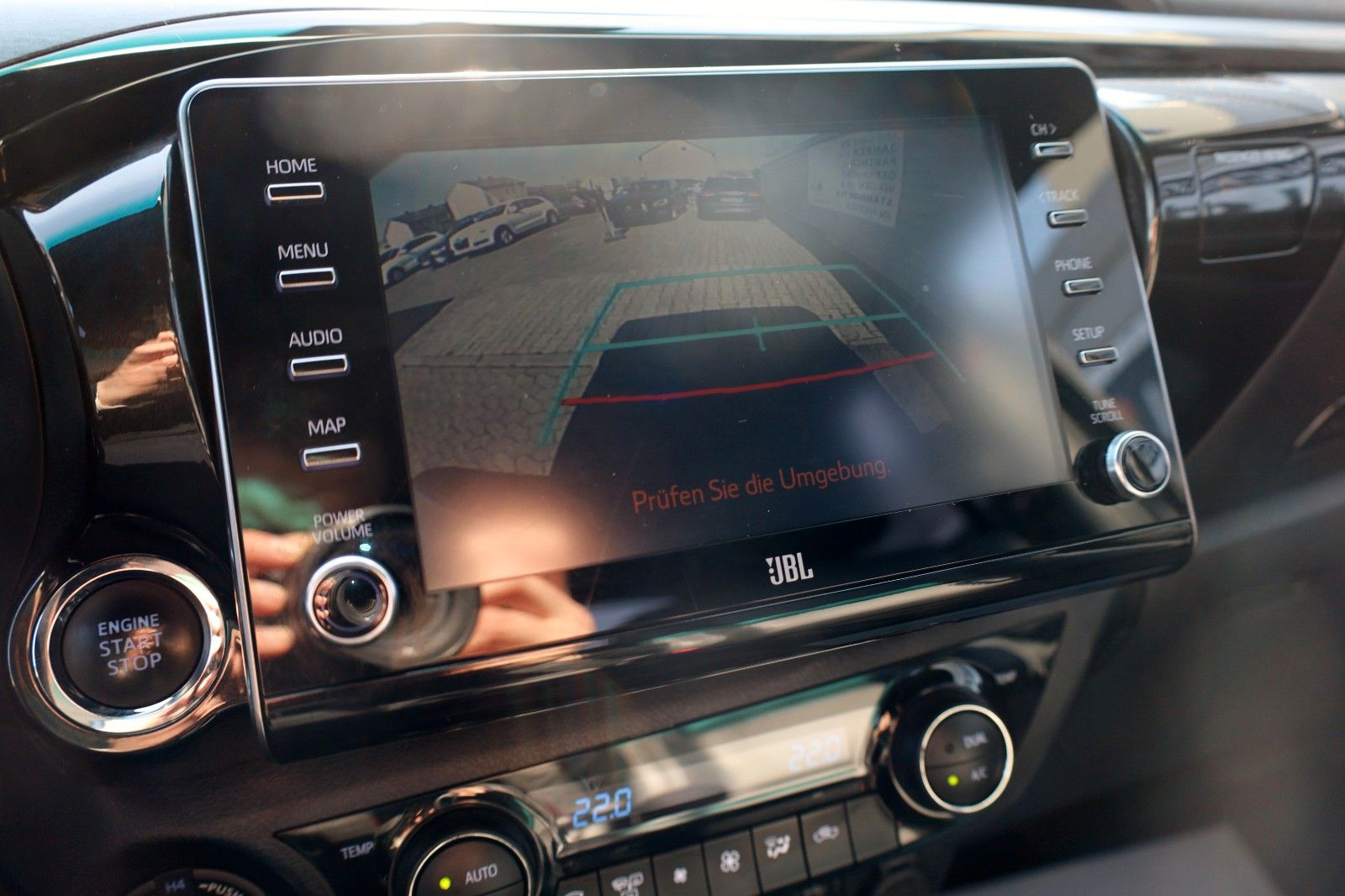 Fahrzeugabbildung Toyota Hilux 2.8 D-4D Invincible,4x4 Doka,CarPlay,Rollo