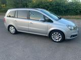 Opel Zafira B Edition Direct 2,2 Motor - Opel Zafira: Motor