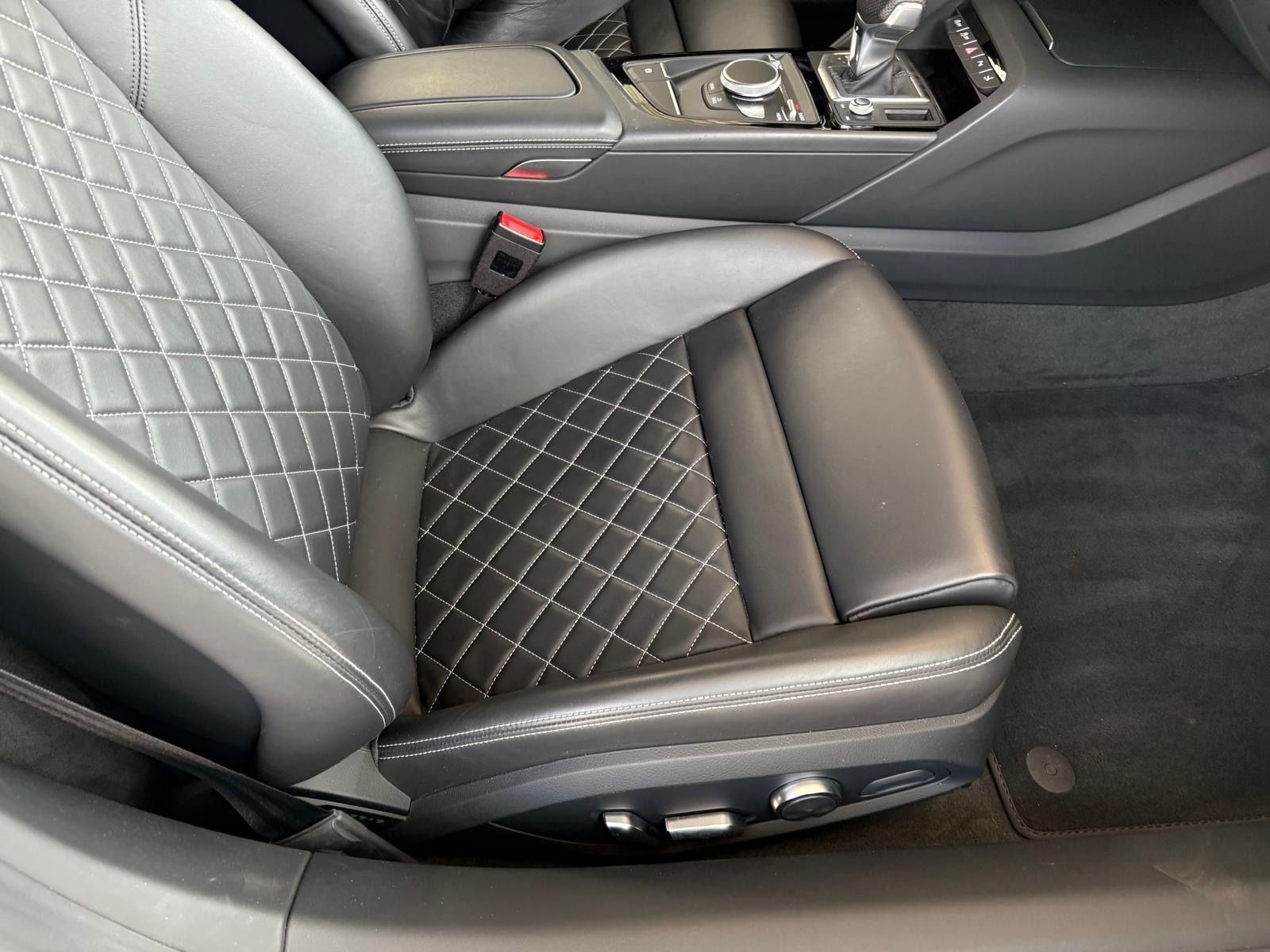 Fahrzeugabbildung Audi R8 Coupe 5.2 FSI quattro/erst 19800 km